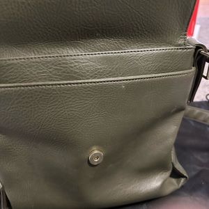 Matt and Nat dark green purse